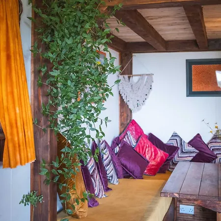 Warriors View Apartment